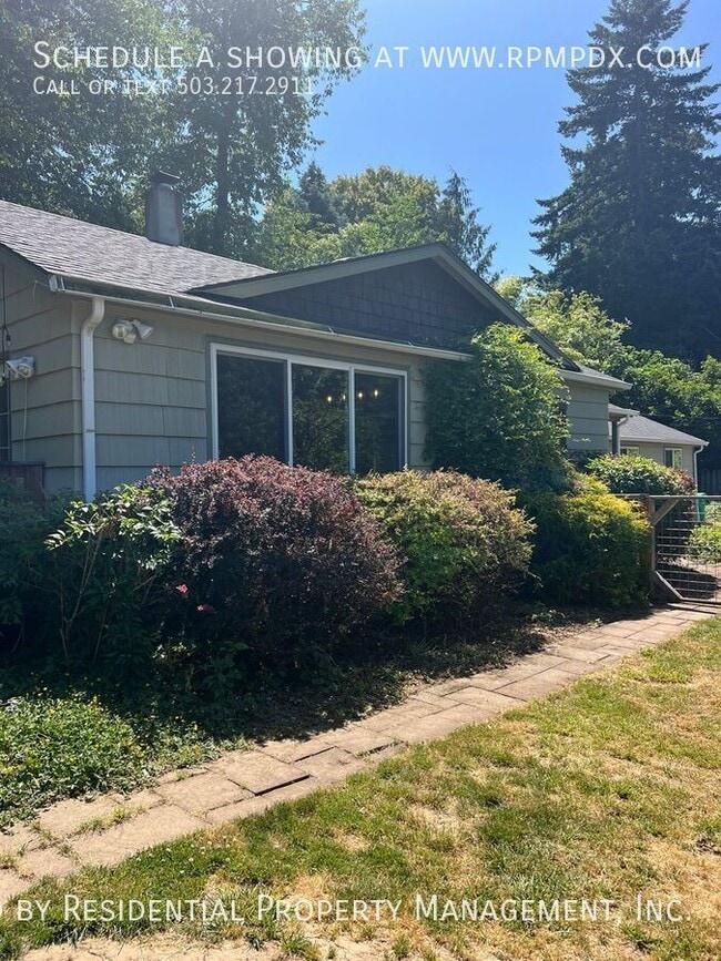 Building Photo - 4512 SW Fairvale Ct