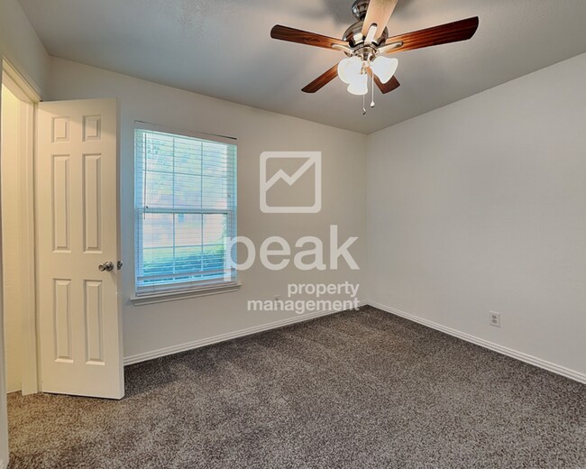 Building Photo - $2300! 3 Bed/ 2 Bath In KELLER!