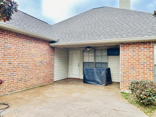 Building Photo - 229 Harvest Pointe Cir