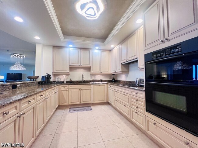 Building Photo - 23850 Via Italia Cir