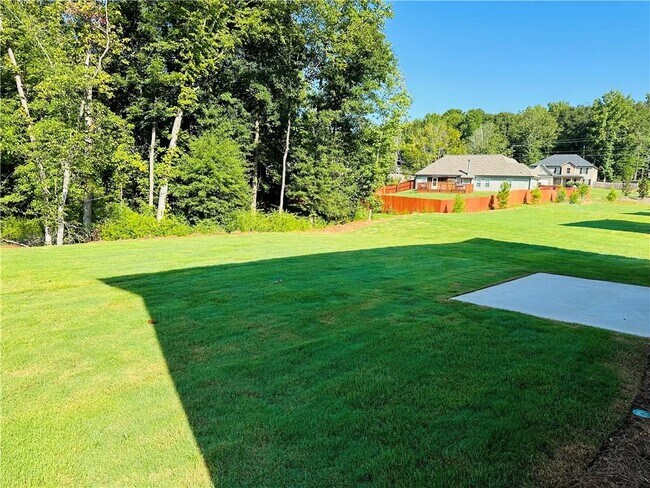 Building Photo - 66 Red Dragon Dr