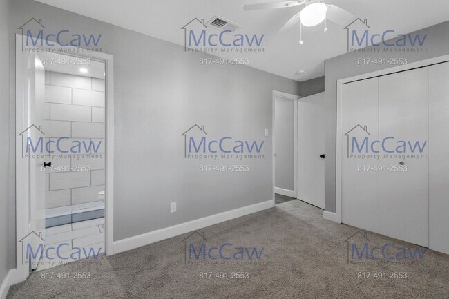 Building Photo - 706 Janann St