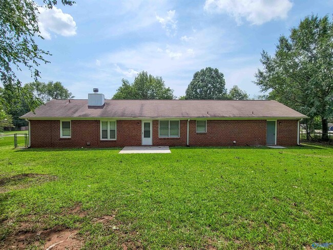 Building Photo - 308 Red Oak Rd