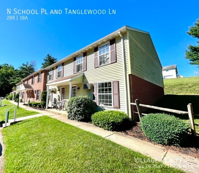 Building Photo - 343 N School Pl