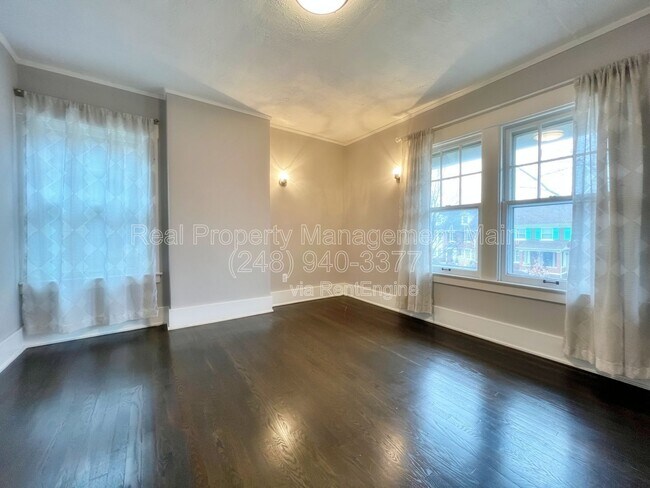 Building Photo - 1525 Edison St