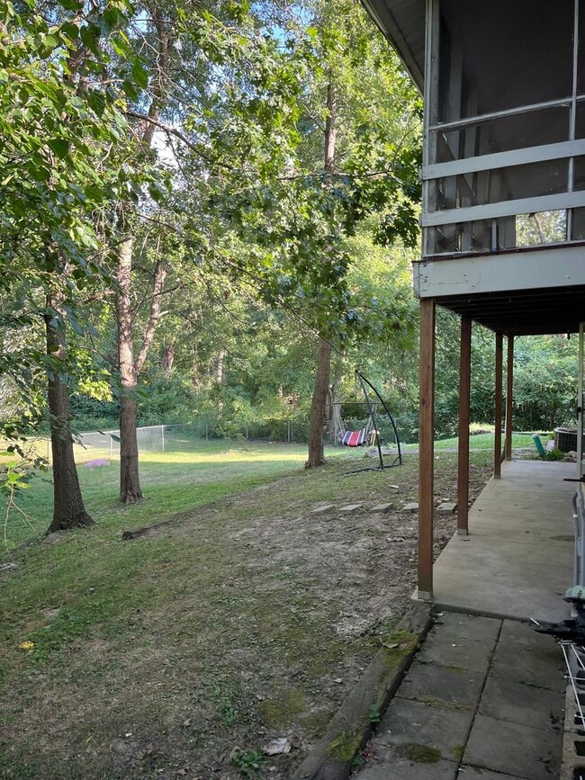 Building Photo - Spacious Two-Level Home with Dual Living Areas, 2 Kitchens & Covered Back Deck!