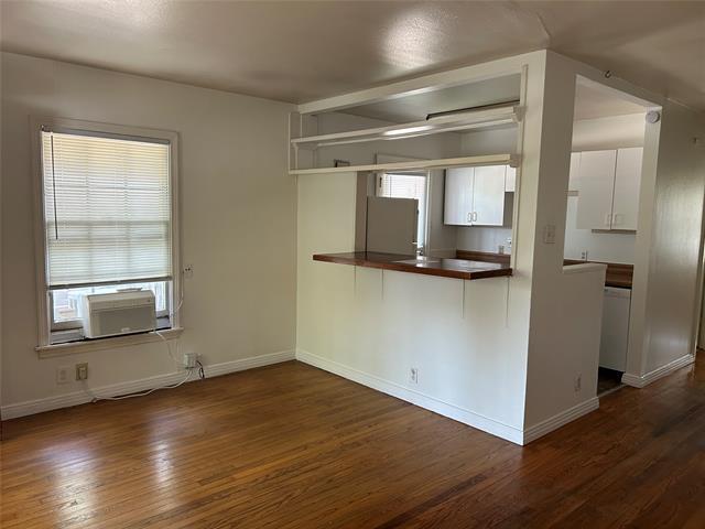 Building Photo - 5909 Lewis St