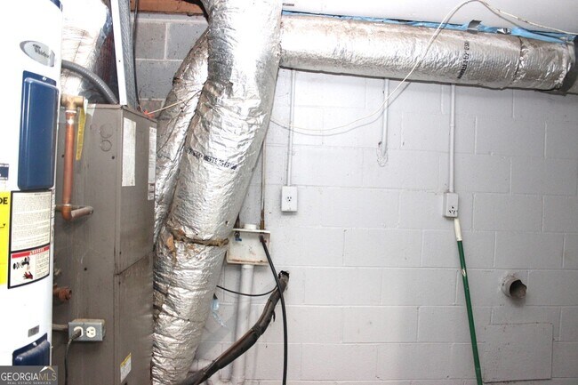 Building Photo - 6941 Vesta Brook Dr