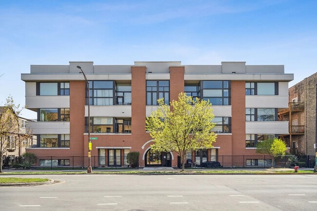 Building Photo - 2065 N Kedzie Blvd