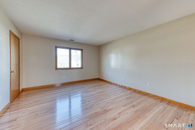 Building Photo - 57 4 Rod Rd