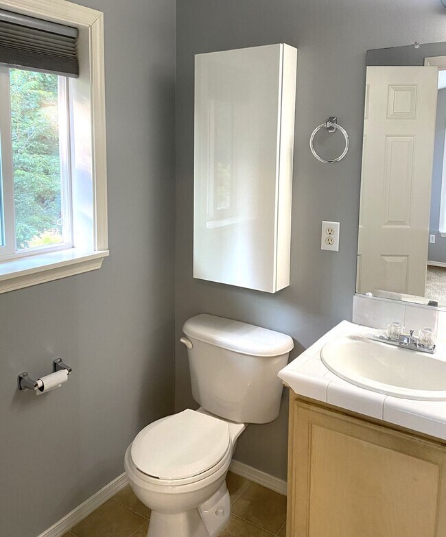 Building Photo - Beautiful Sherwood Home backs to Greenspace, Walking Distance to The Ridges! Entertainer's Backya...