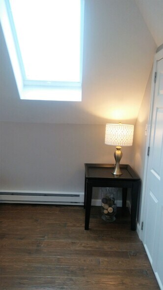 private suite - 6 Boston Ave