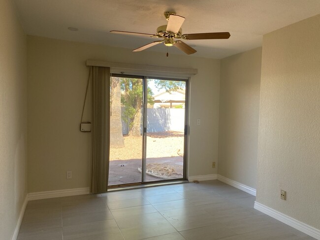 Building Photo - SUPER CUTE 2bed/2bath in Apache Junction!