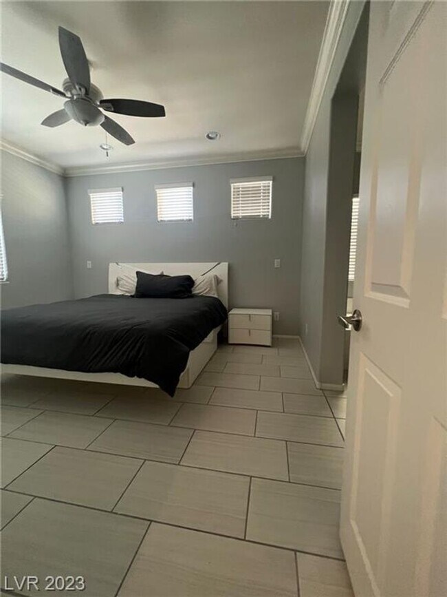 Building Photo - BEAUTIFUL HOME IMMACULATE AND READY TO MOVE-IN