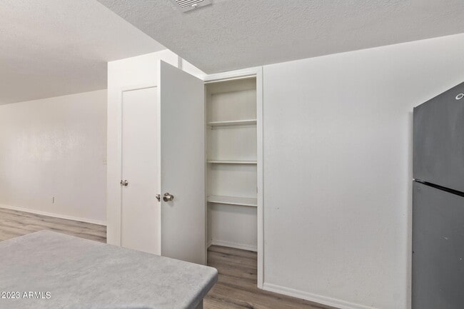 Building Photo - 2633 W Ocotillo Rd