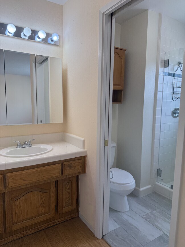 Building Photo - 964 Dawnview Ct