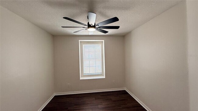 Building Photo - 2568 Aventurine St