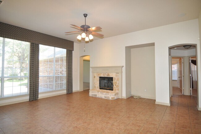 Building Photo - Stunning 4-2-2 in Ft. Worth – Keller ISD!