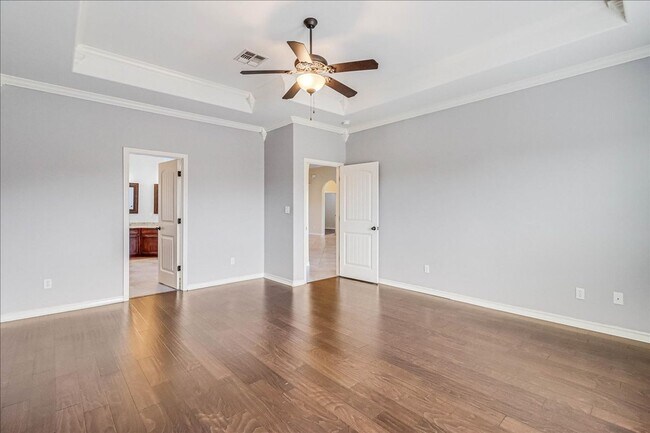 Building Photo - 5834 Aava Dr