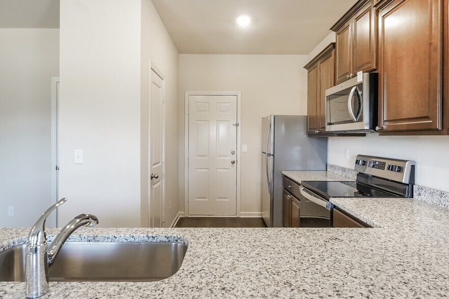 Building Photo - 128 Brook Dr