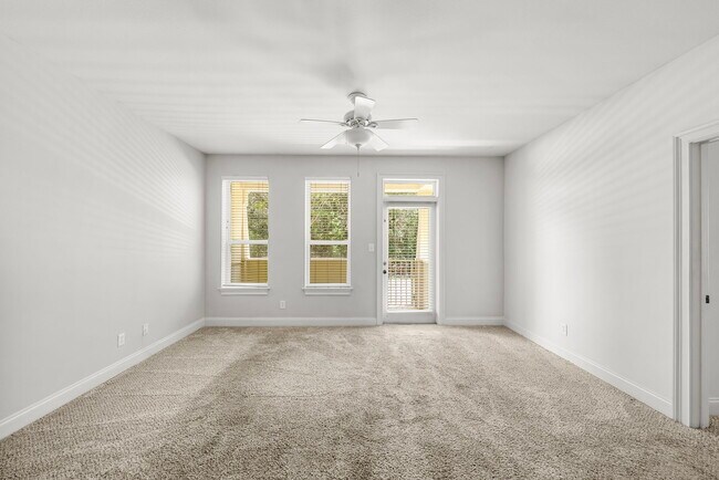 Building Photo - 11 S Wildflower Dr