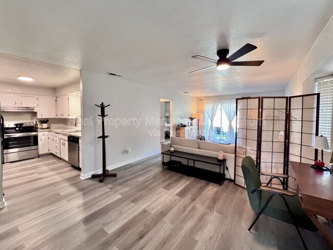 Building Photo - 4244 N Brix Ave