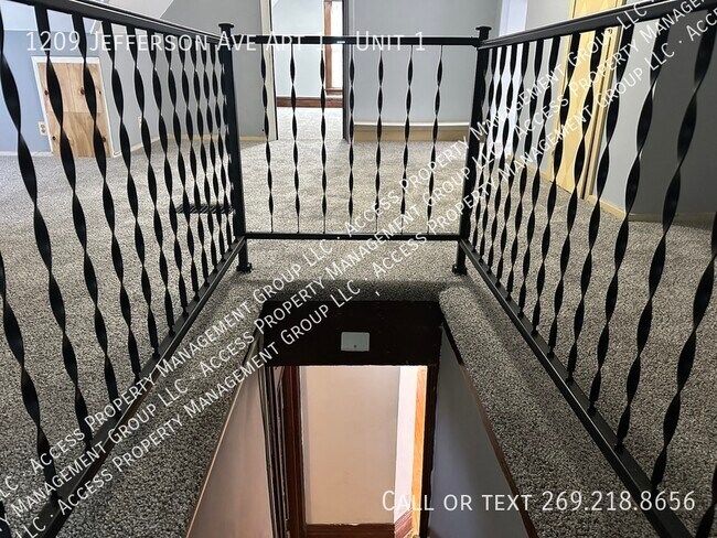 Building Photo - 1209 Jefferson Ave