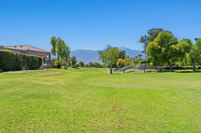 Building Photo - 48 Pebble Beach Dr