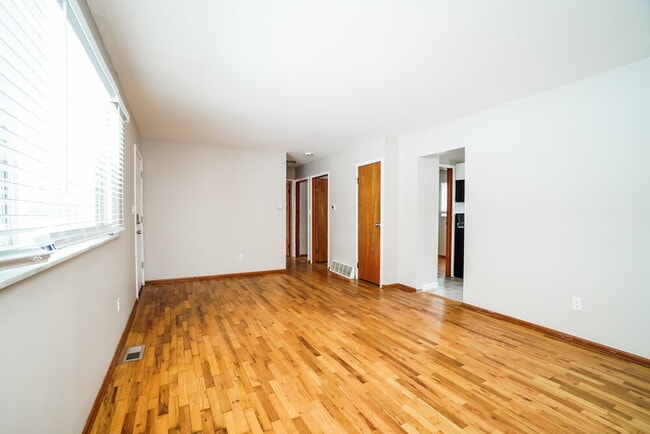 Building Photo - 2149 Kingshaven Pl