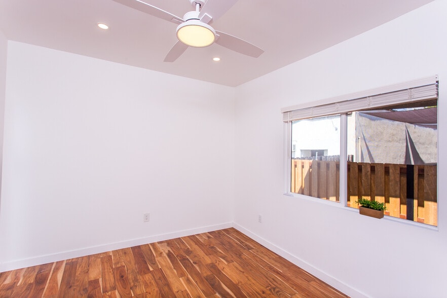 Building Photo - 3440 N Figueroa St