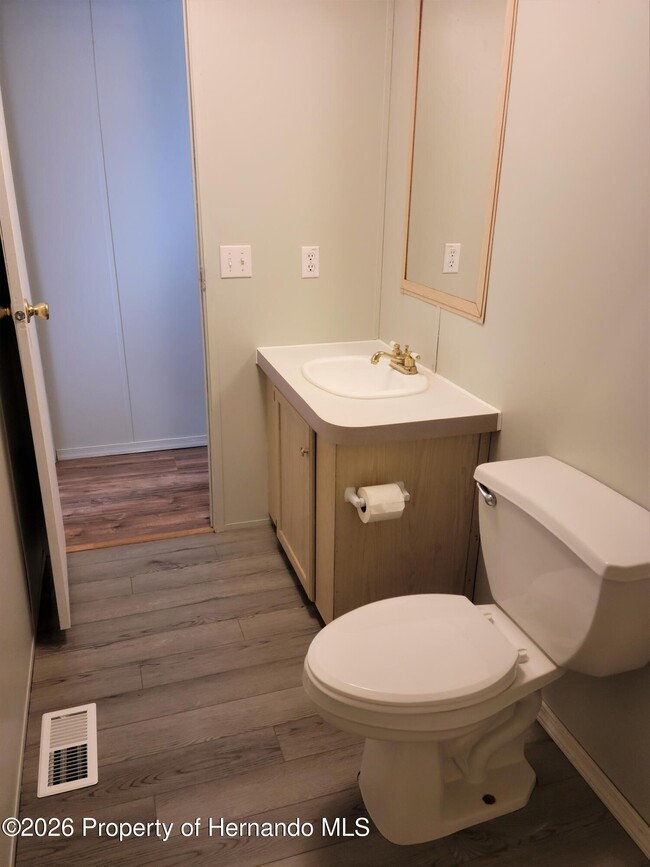 Building Photo - 5323 S Knobhill Terrace