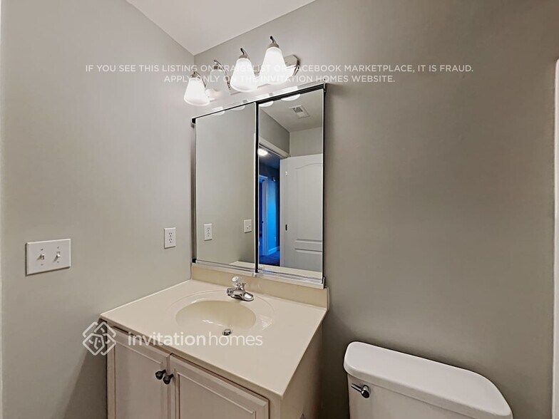 Building Photo - 11208 Presidio Dr