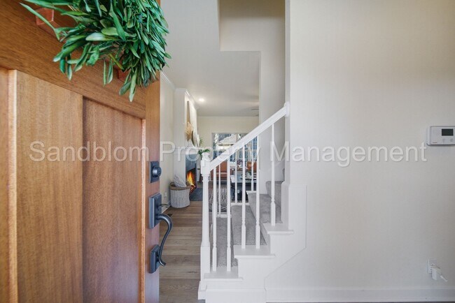 Building Photo - For Lease | Jenks | Available Now!