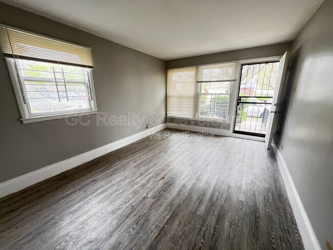 Building Photo - 9252 S Merrill Ave