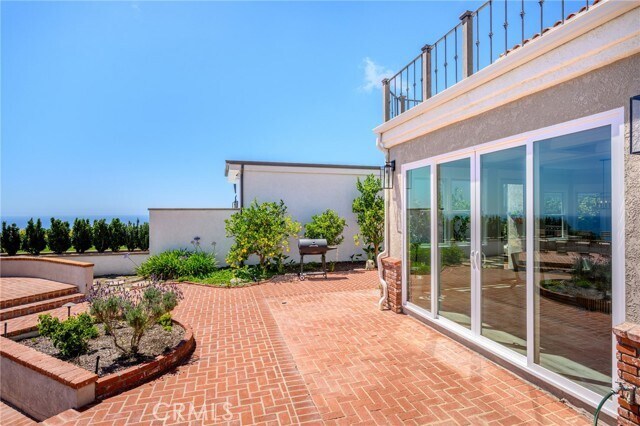 Building Photo - 507 Via Florida