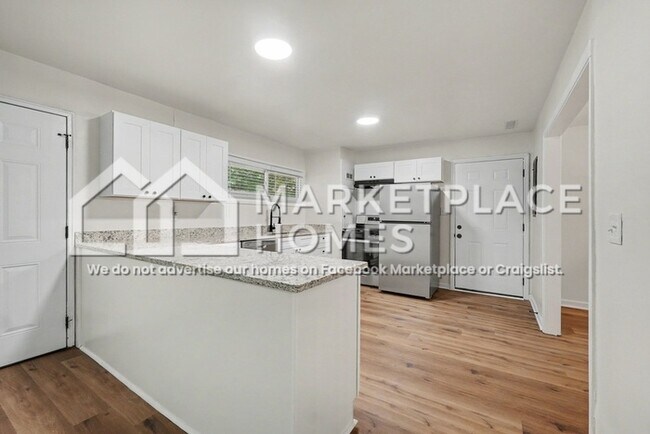Building Photo - 6538 Voyles Dr