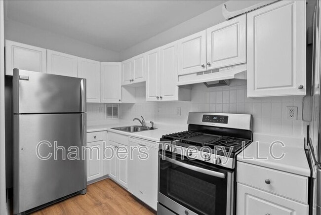 Building Photo - 3705 S George Mason Dr