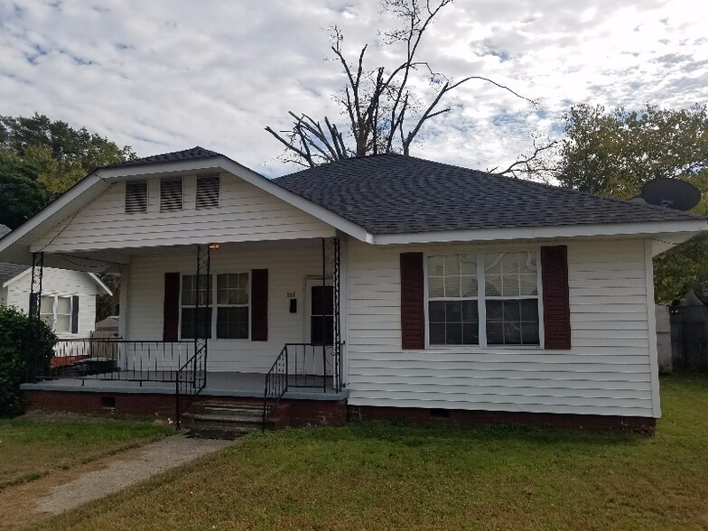 Primary Photo - 1117 W 4th Ave
