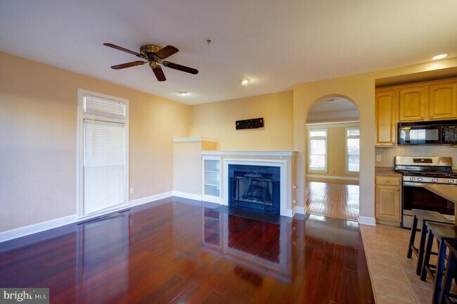 Building Photo - 303 Inspiration Ln