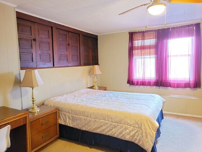 Building Photo - 21 Marion St