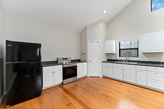 Building Photo - 24527 Appian Ridge