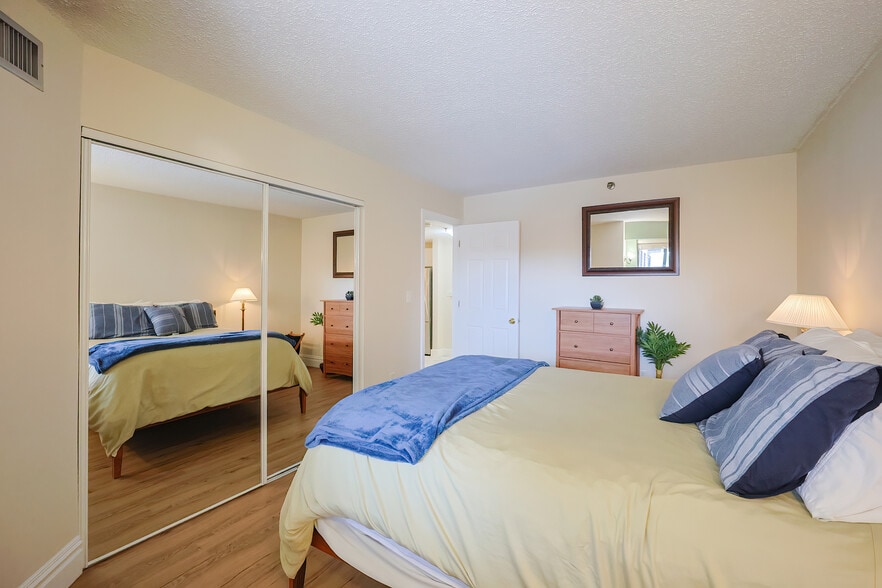 Building Photo - 15 North Beacon St