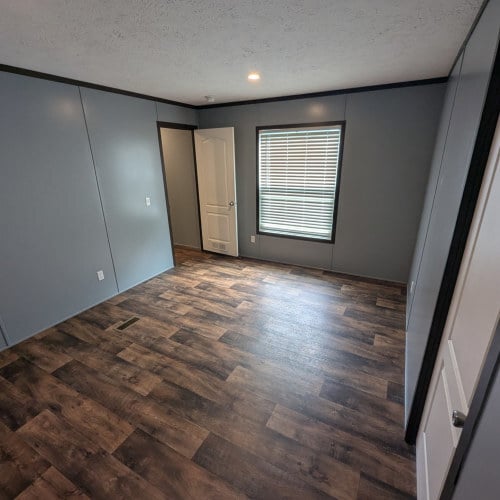 Building Photo - 475 Landis Ln