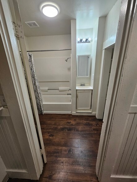 Building Photo - 3510 NE Everett St