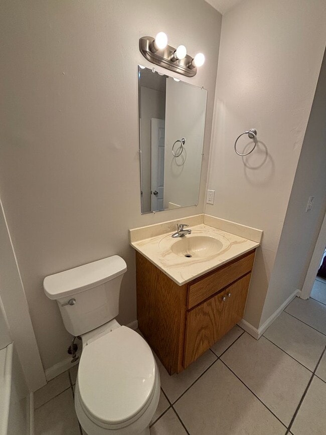 Building Photo - 1100 Frankford Ave