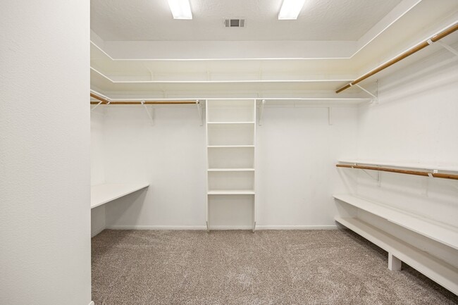 Building Photo - 1919 Valleria Ct