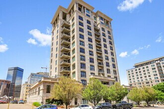 Building Photo - $2,945.00 stunning 2-bedroom, 2-bathroom i...