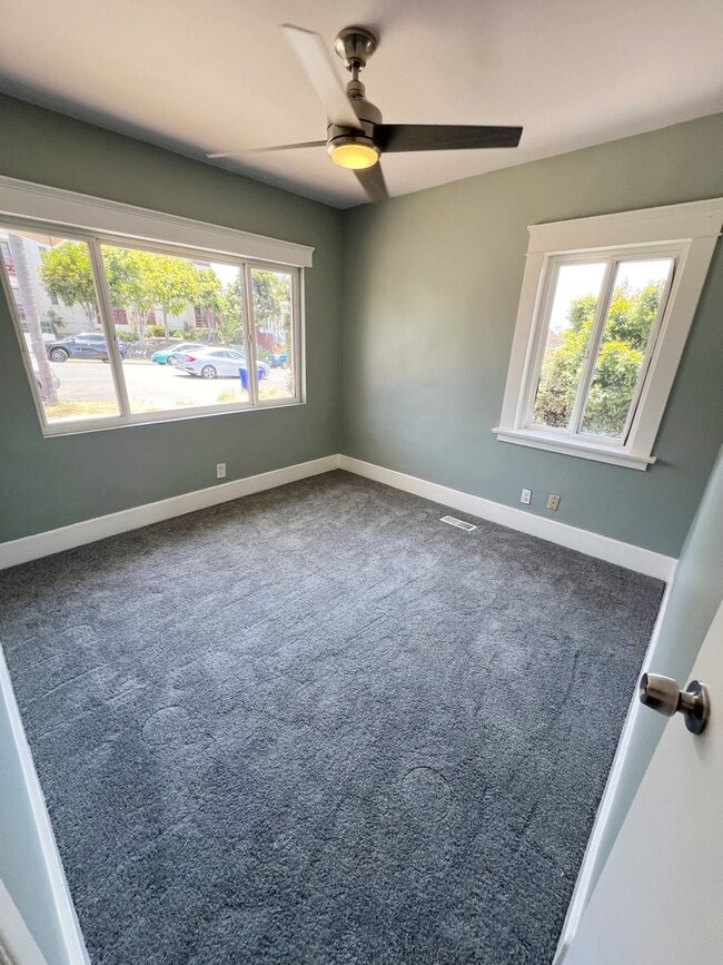 Building Photo - 4 Bed/2 Bath Home in North Park!