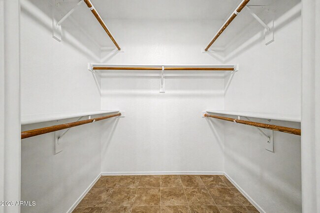 Building Photo - 414 N Hudson Pl