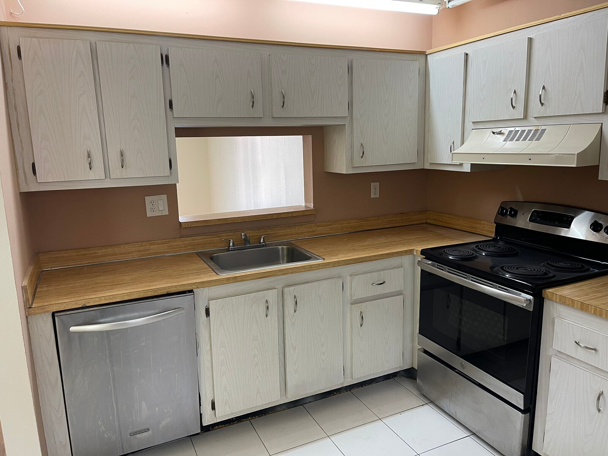 Building Photo - 1820 N Lauderdale Ave